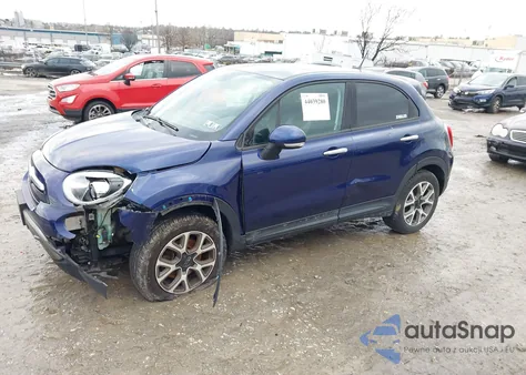 2016 Fiat 500X Trekking z USA, uszkodzony, nr VIN ZFBCFYCT3GP368774